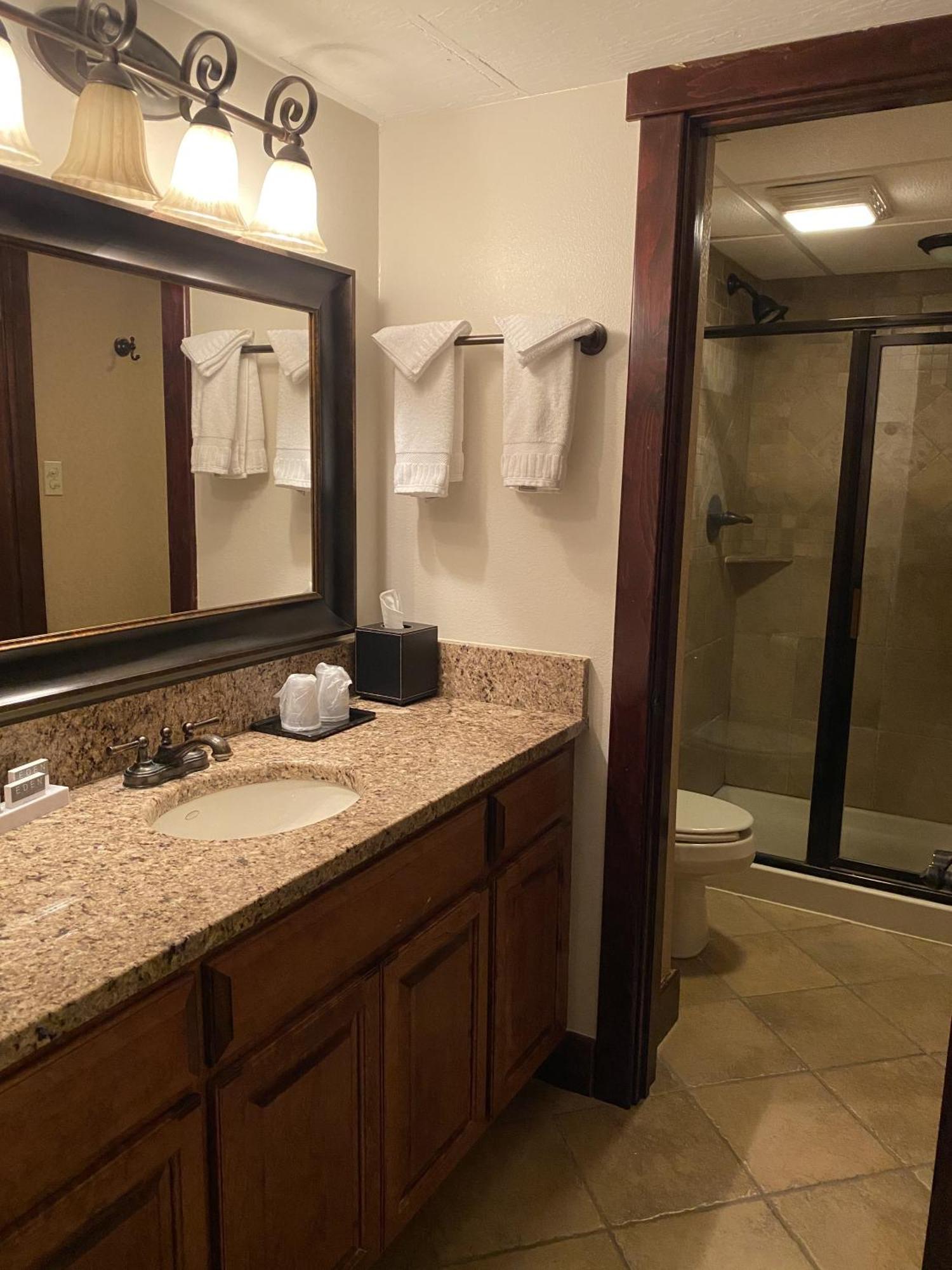 The At Wisp Apartment McHenry